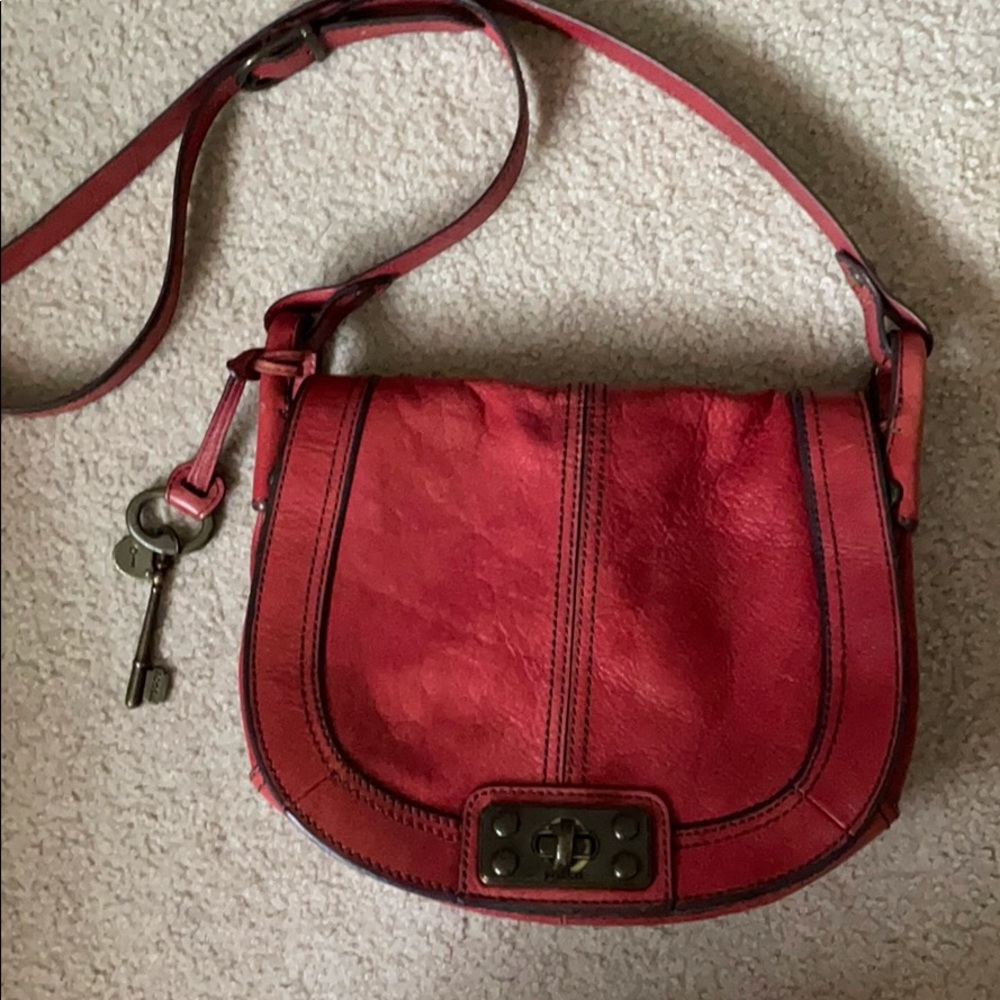Red Fossil crossbody bag